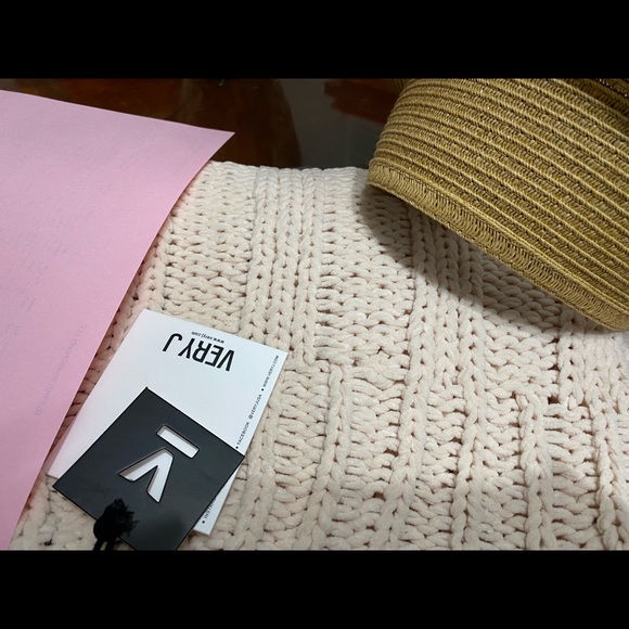 NWT - Very J Chunky Loosely Knit Cardigan - Picture 10 of 12